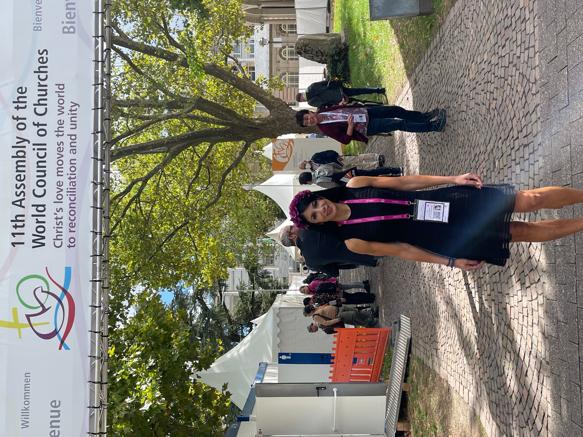 Georgina at the entrance of the Assembly